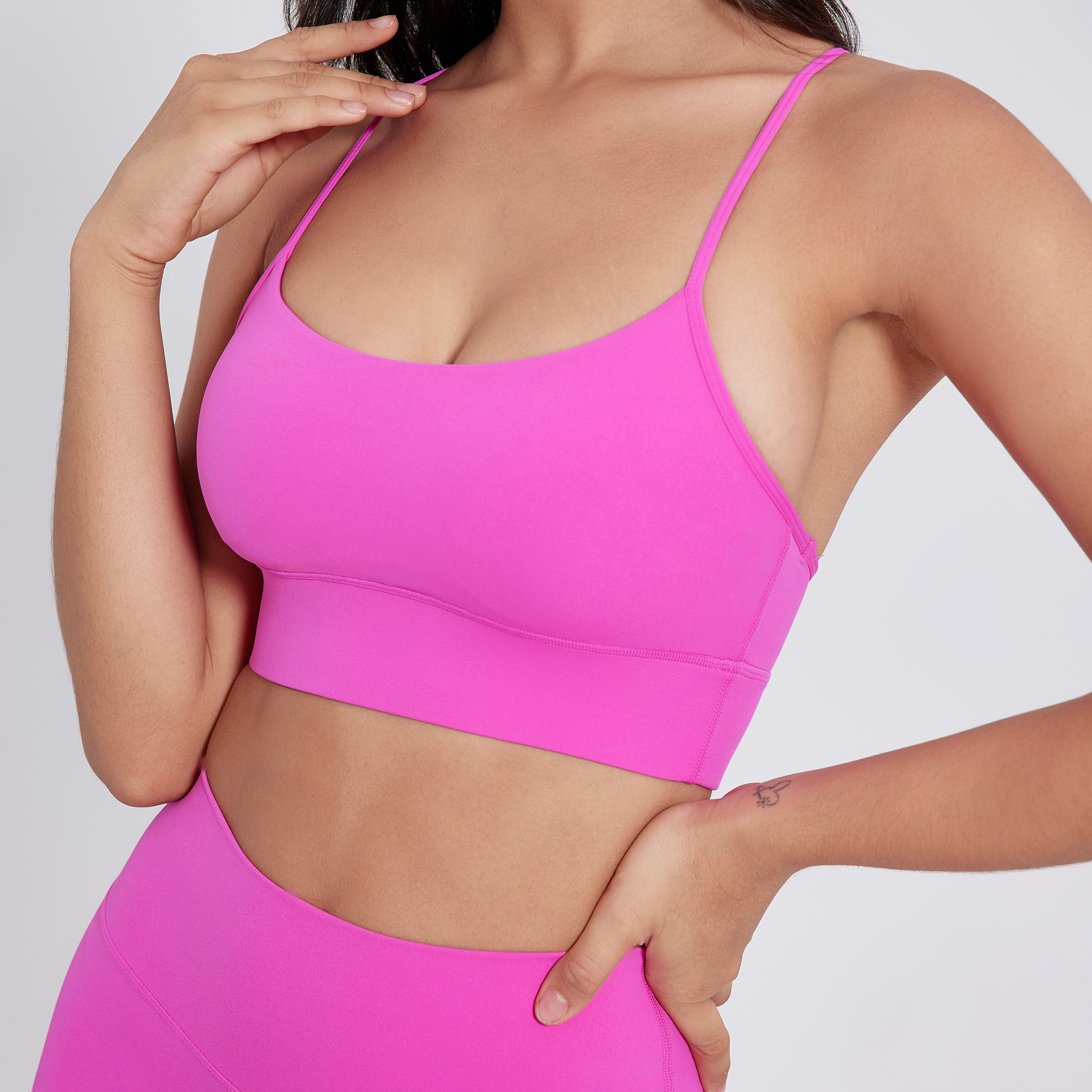 女性用スポーツヨガブラ Y字型フィットネススポーツブラ ソフ - Sports Bra Racerback のレビューと価格