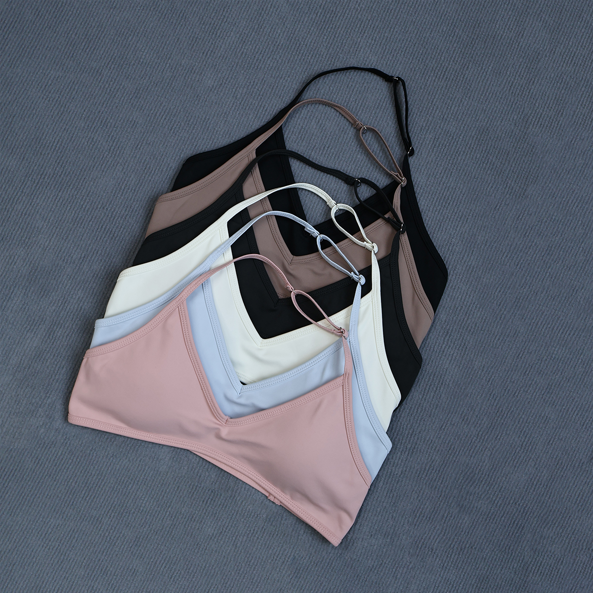 女性用サマーホルターネックパッド入りスポーツヨガブラ、衝撃吸 - Sports Bra Racerback のレビューと価格