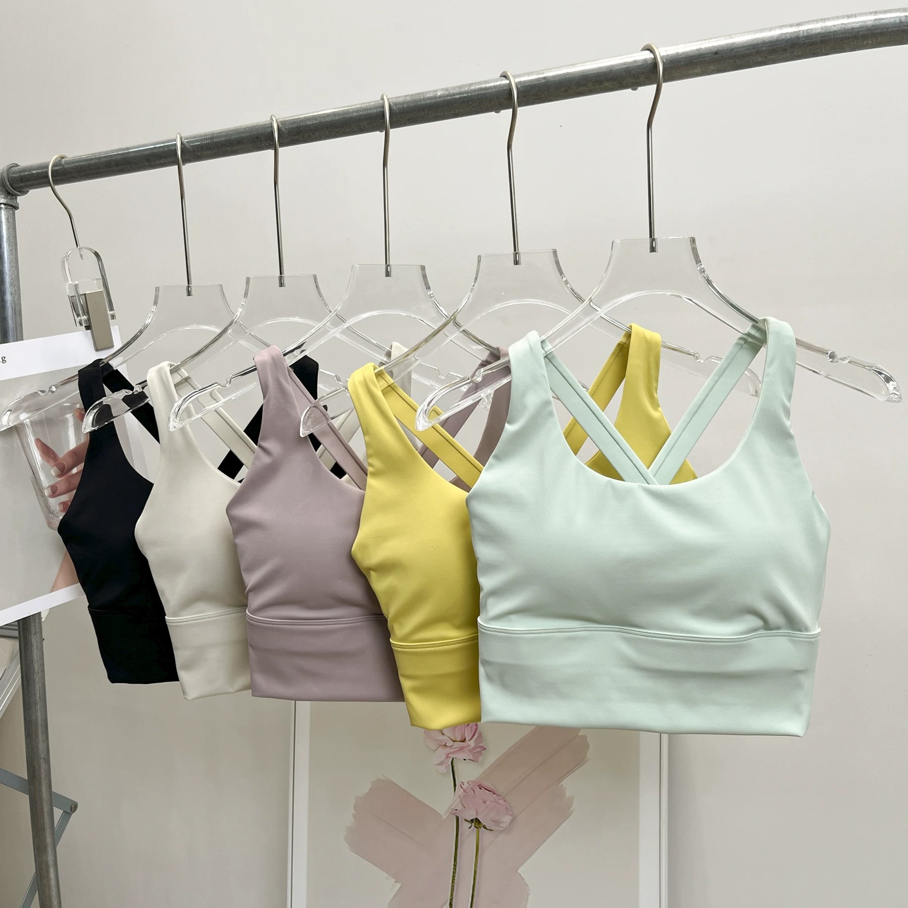 耐衝撃ランニング＆ヨガブラ – オールインワンカッププッシュ - Minimizer Bra Women のレビューと価格